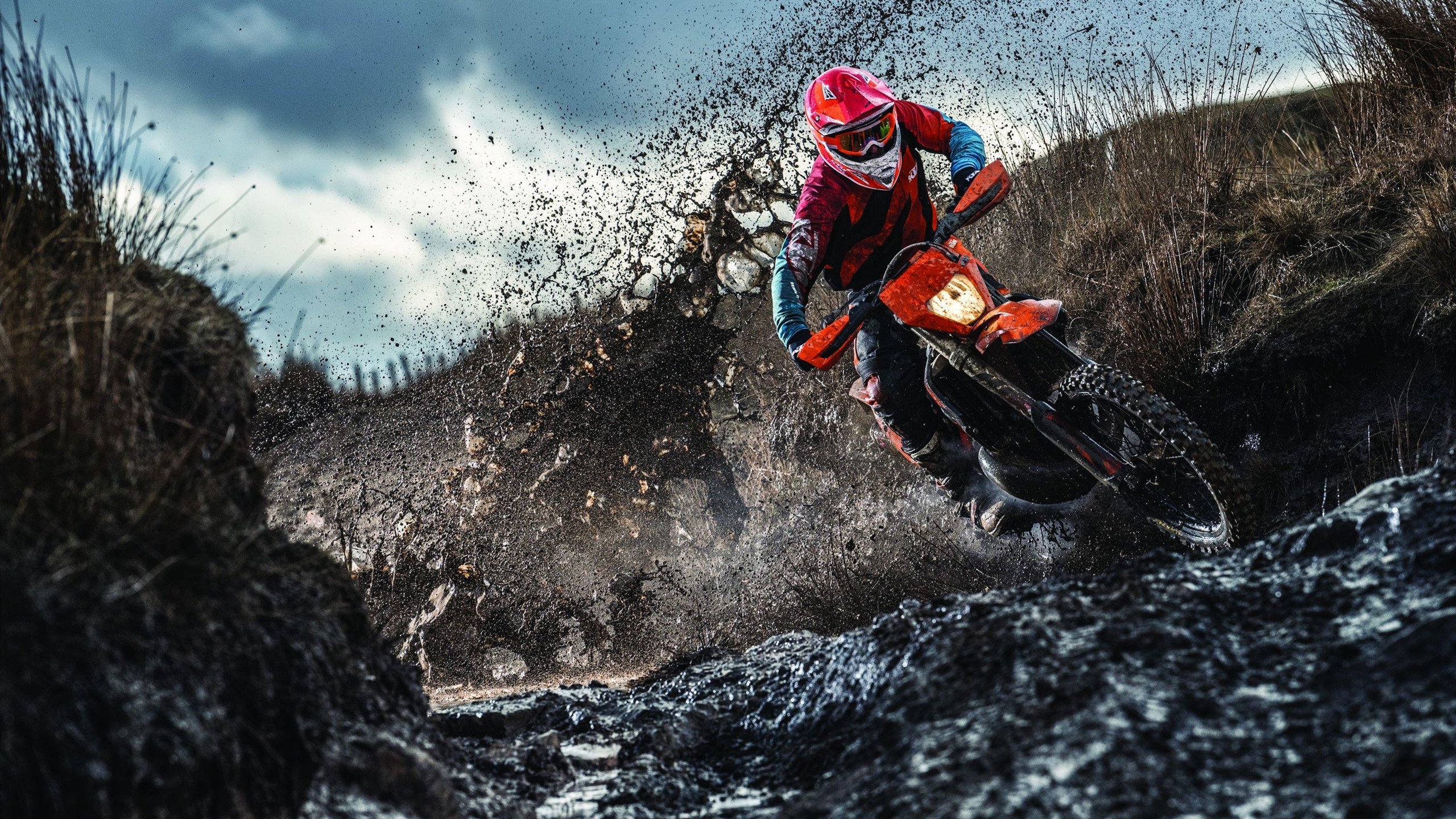 意甲激烈追逐:精彩攻防不停歇,意甲争4