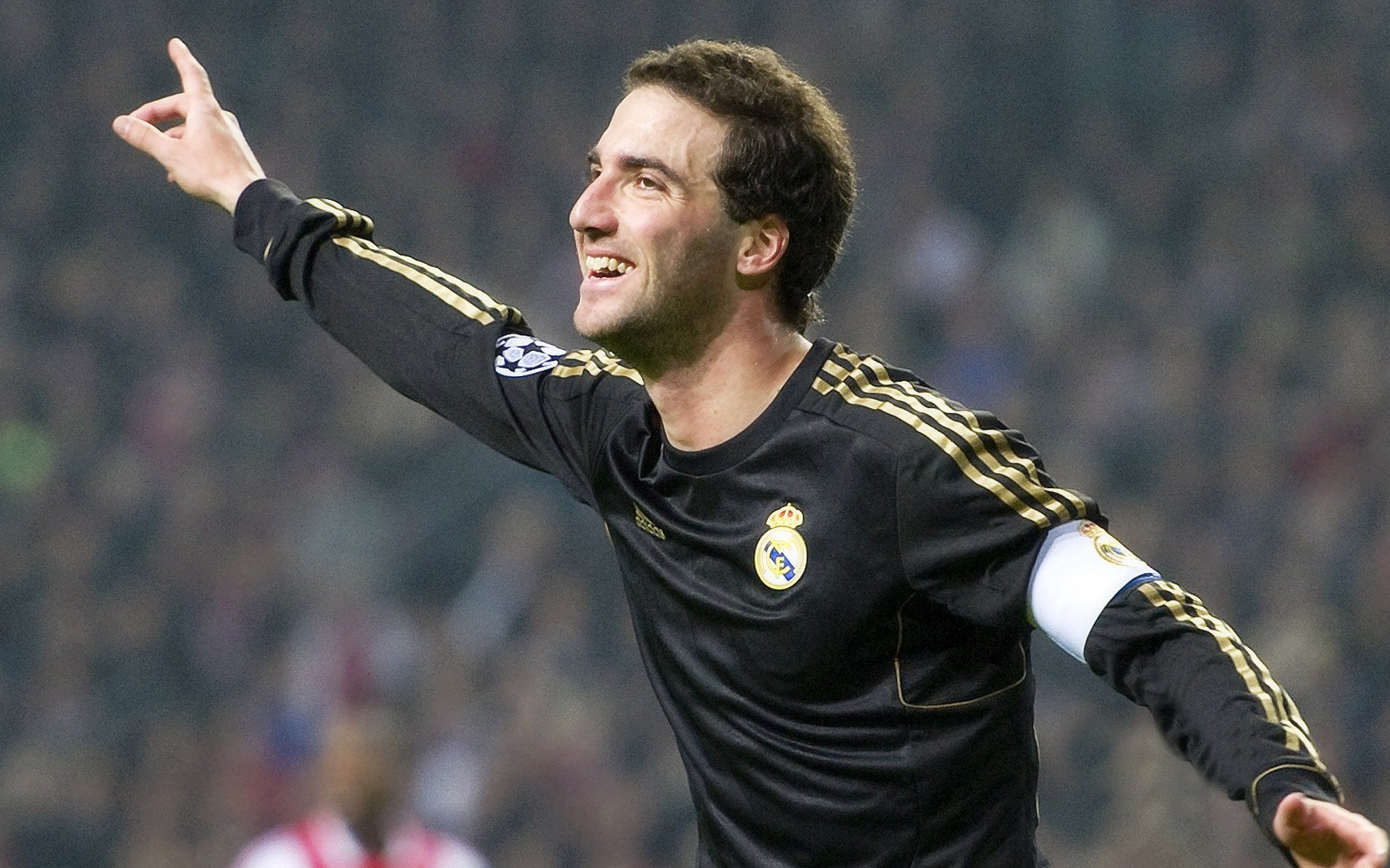 从水货到巅峰,巴萨球星成功逆袭获金球奖,巴萨奖杯